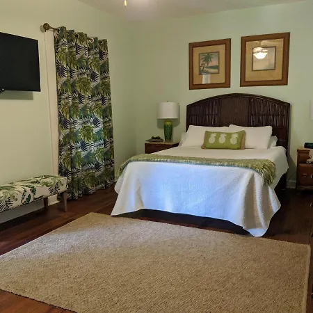 Lake Minneola Inn